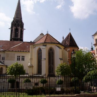 Kostol a kláštor františkánov
